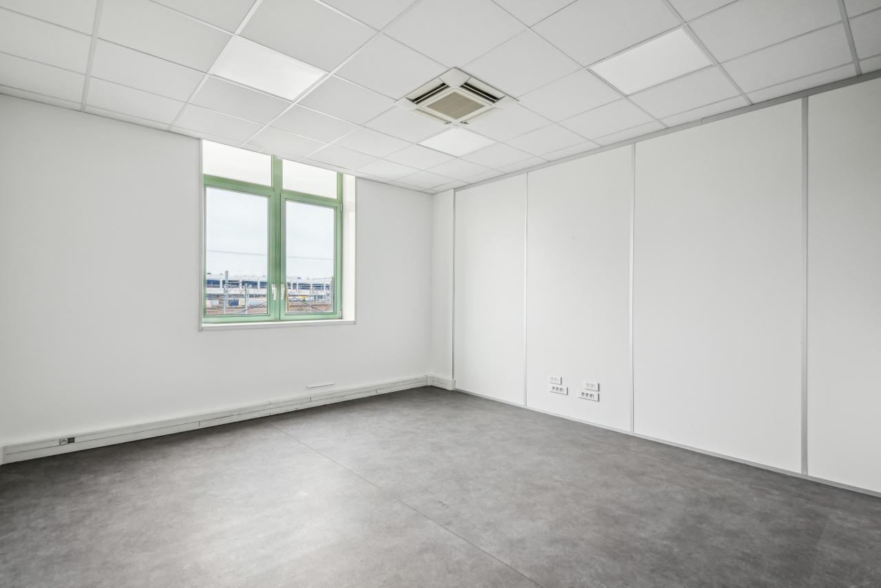 Bureau Pantin 430m² Location bureau Pantin Seine-Saint-Denis OLBUR2313351 0